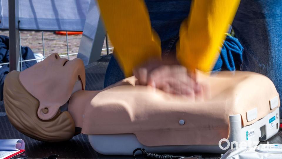 Ein Rekord, der auf eine wichtige Sache aufmerksam macht: In Mecklenburg-Vorpommern wurde ein Rekord in Reanimation aufgestellt. Bild: Jens Büttner/dpa