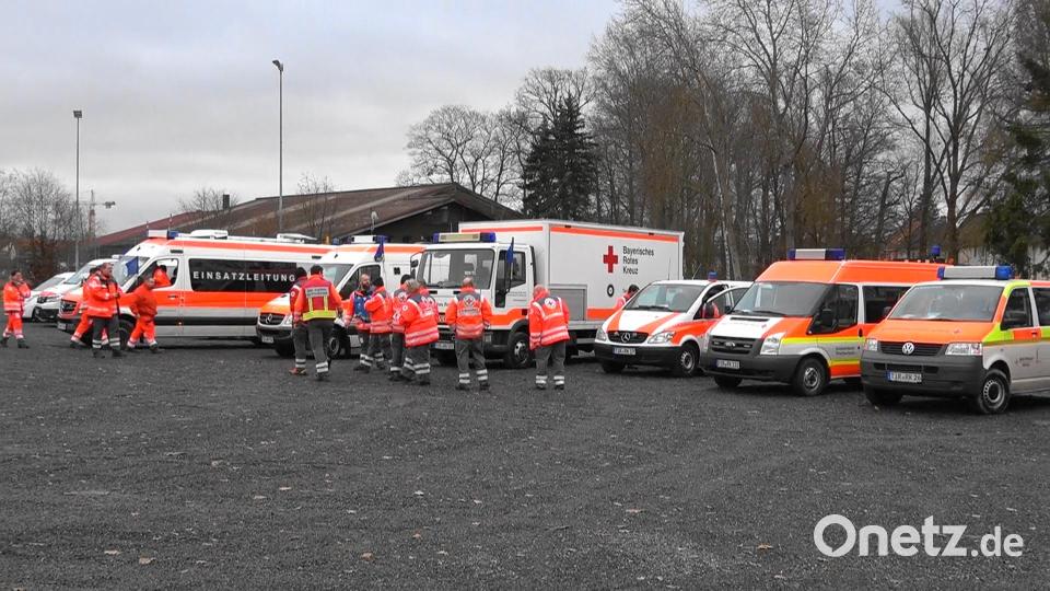 Vom Sammelplatz am Festplatz in Tirschenreuth aus startete der Konvoi. Bild: nic