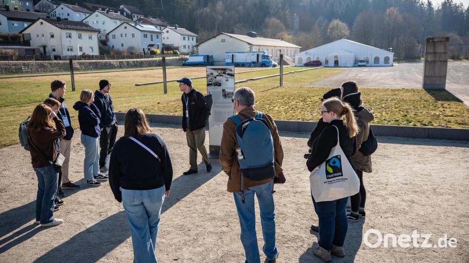 Die KZ-Gedenkstätte Flossenbürg verwandelte sich drei Tage lang in ein Lern-Labor für junge Menschen. Bild: ELKB/Benedikt Gradl