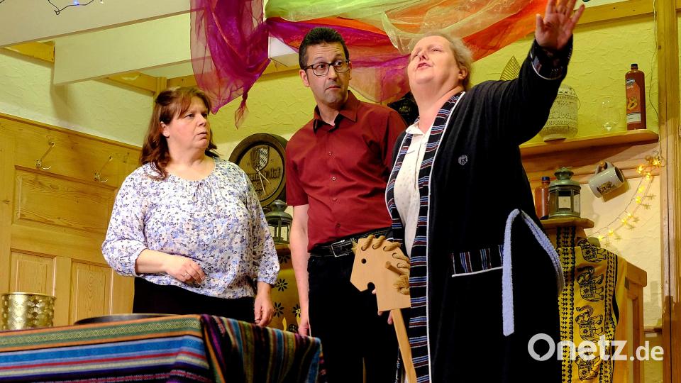 Die Theatergruppe Letzau begeisterte bei der Premiere ihres neuen Stücks „Die Wüste blüht“. Bild: R. Kreuzer