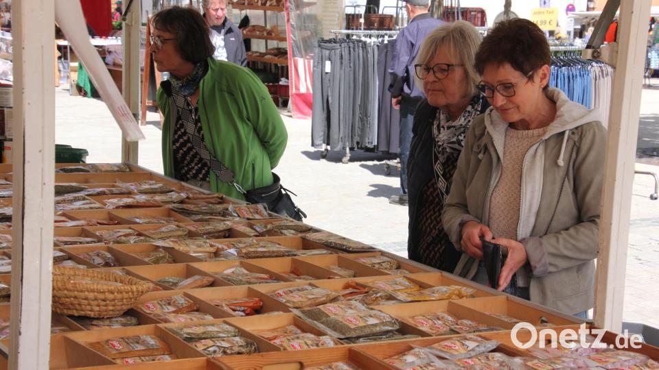 Verschiedenste Gewürze wurden an diesem Stand angeboten. Bild: kro