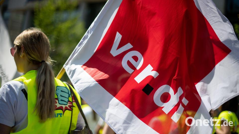 Verdi kündigt Streiks in Vilseck und Grafenwöhr an. Symbolbild: Fabian Sommer/dpa