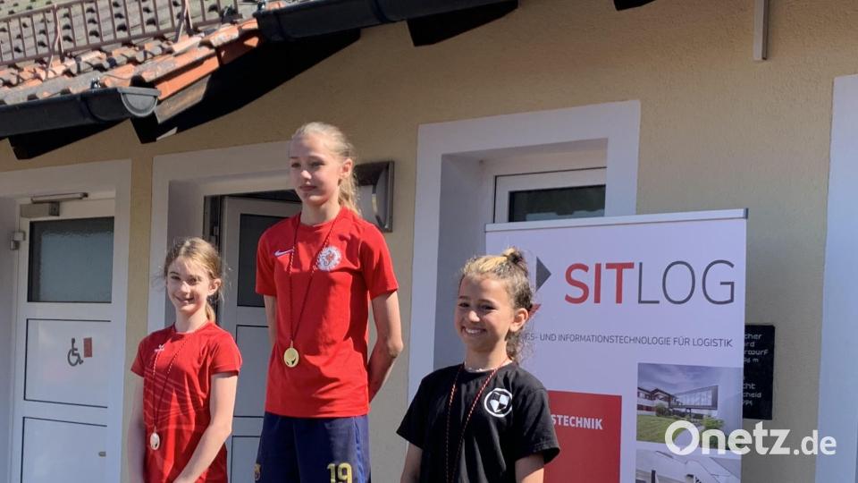 Siegerehrung im Weitsprung der Altersklasse U12. Bild: Dominik Klüter
