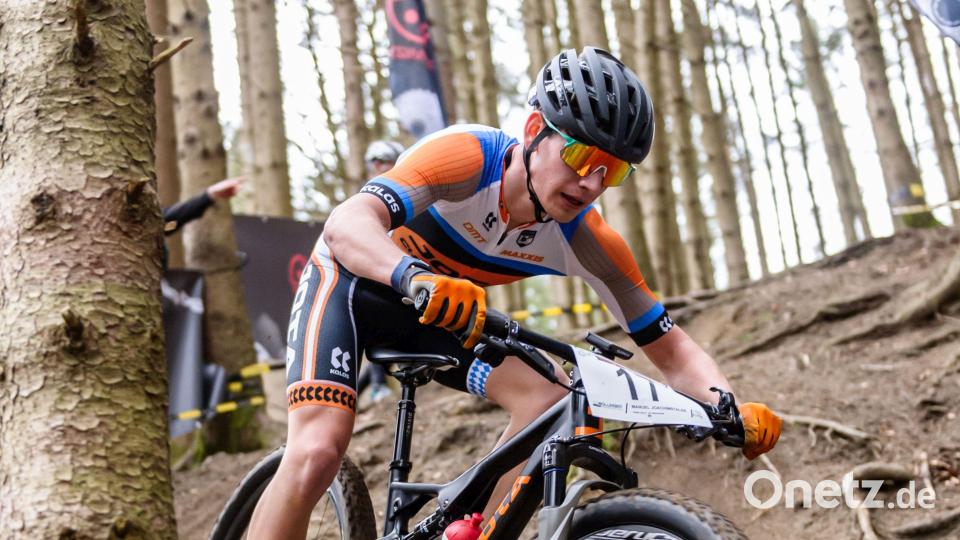 Manuel Joachimstaler in seinem Element: Der 24-jährige Mountainbiker ist einer der beiden Empfänger des Oberpfälzer Sportstipendiums. Archivbild: Stephan Steiner