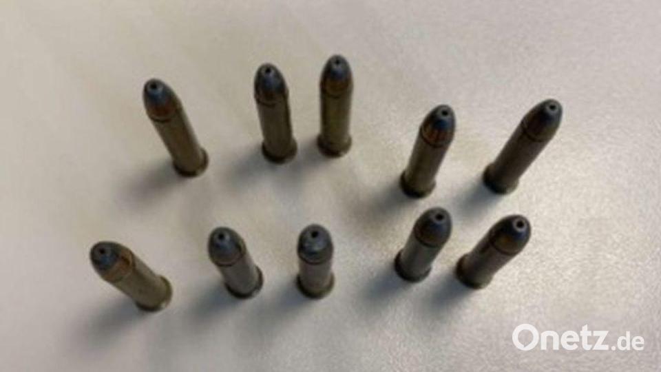 Die bei der Polizei abgegebene Patronenmunition weist unterschiedlicher Kaliber auf. Bild: Polizeiinspektion Schwandorf