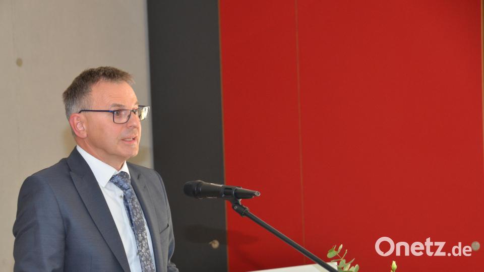 Rektor Hubert Reil ist stolz auf &quot;seine&quot; Schule. Bild: dob