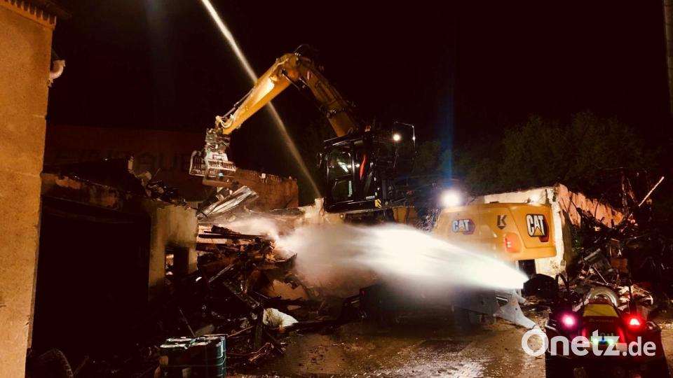 Mehr als 200 Einsatzkräfte waren bei dem Großbrand in Bronn vor Ort. Bild: Freiwillige Feuerwehren Landkreis Bayreuth