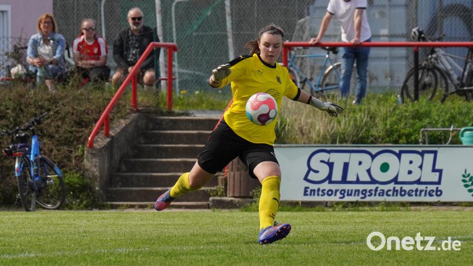 Die Fußballerinnen des TSV Theuern verloren gegen den TuS Bad Aibling in einer hart umkämpften Partie mit 2:3. Einige Fotos zum Bayernliga-Spiel der Frauen findet ihr hier. Bild: Denise Helmschrott