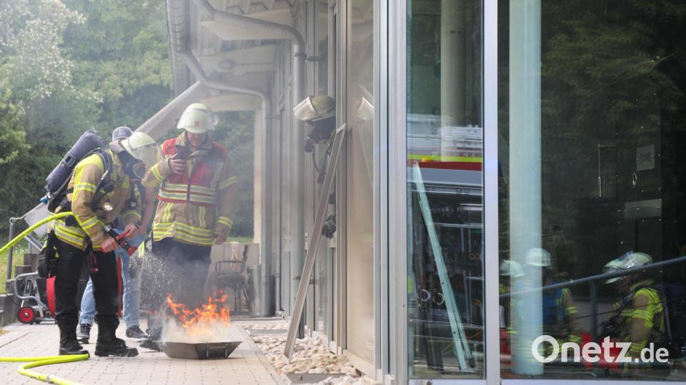 Feuerwehreinsatz am Liebengrabenweg. In einer Kaffeerösterei war ein Feuer ausgebrochen. Symbolbild Wolfgang Steinbacher