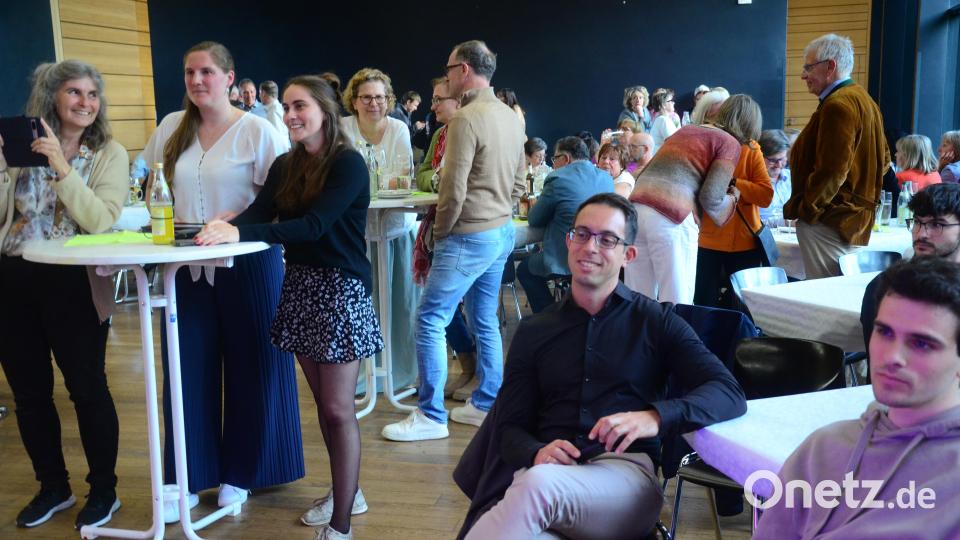 Eine entspannte Fete. Die Gäste des Löwenfestes waren mit der Örtlichkeit und dem Programm hochzufrieden. Bild: Kunz