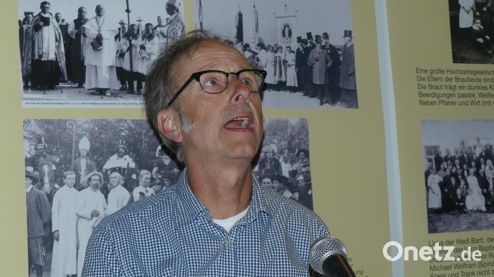 Reinhard Fütterer wartet mit autobiografischen und humorvollen Anekdoten auf. Bild: rn