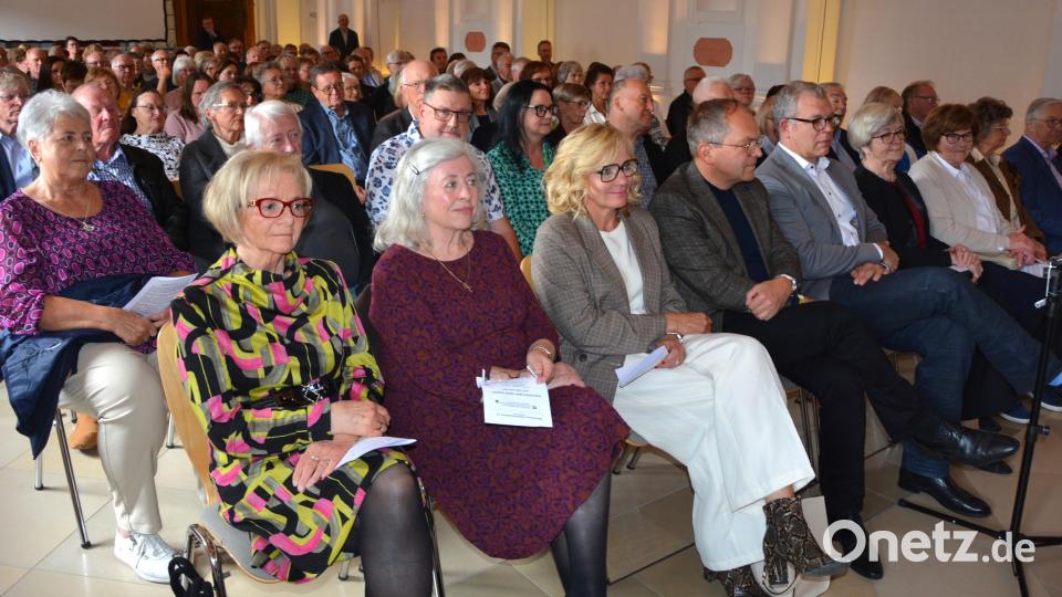 Volles Haus am Sonntagnachmittag in der Aula des Klosters Waldsassen. Bild: jr