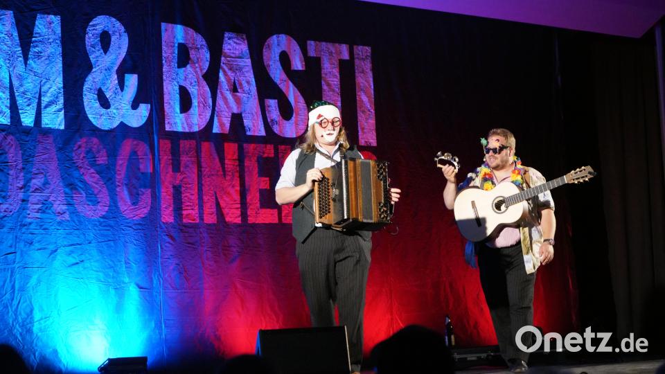 Weihnachts- und Winterfan Basti (links) und Tom, ein Fan des Sommers. Bild: fvo