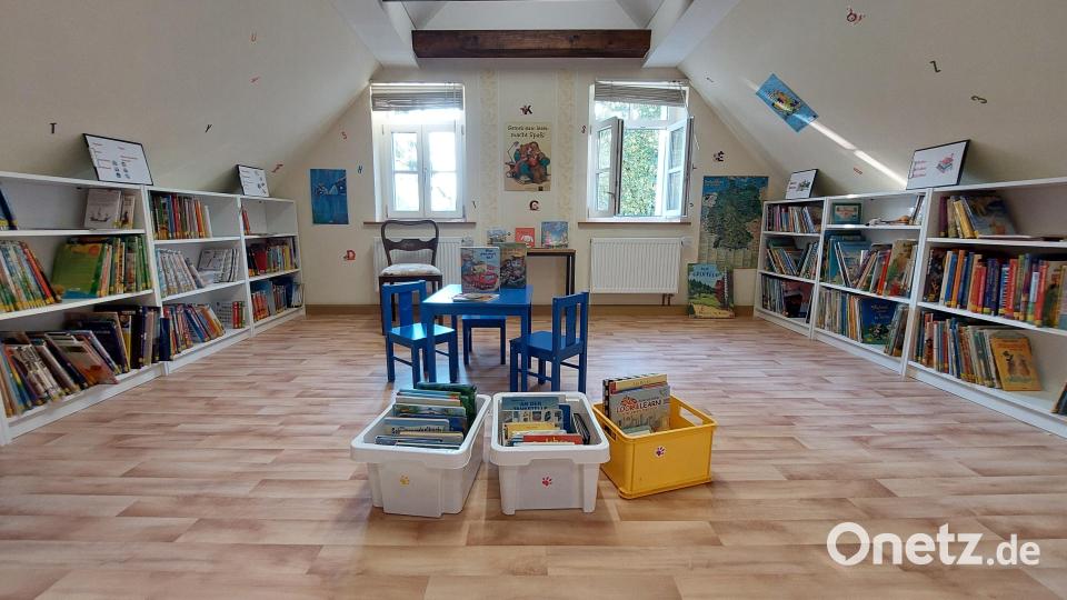 Das Angebot der Bücherei Hirschbach (Bild) ist durch den neuen Verbund auch um den Lesestoff der Büchereien Königstein und Neukirchen erweitert. Umgekehrt gilt das natürlich genauso. Archivbild: Elke Reif