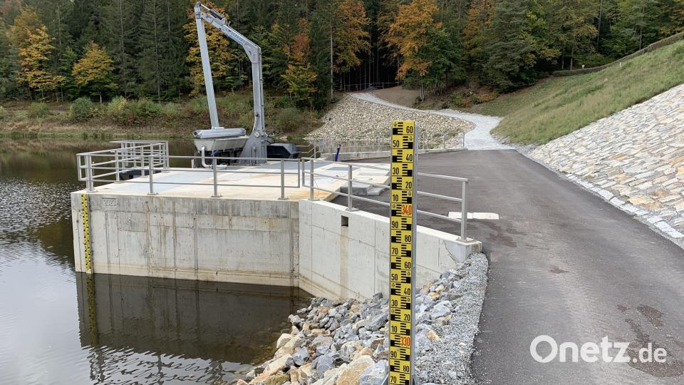 Bei diesem neuen Bauwerks am Eixendorfer See kann es während der Testphase zu unterschiedlichen Wasserhöhen für die Unterlieger kommen. Bild: Wasserwirtschaftsamt Weiden