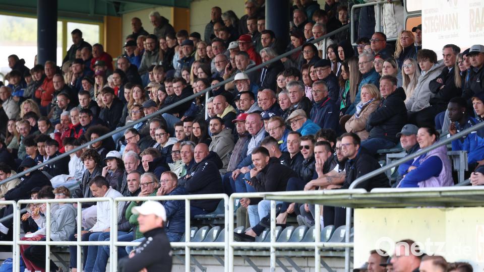 Landesliga-Relegation: Die SpVgg SV Weiden II und der TV Parsberg trennten sich 2:2. Bild: Dieter Jäschke
