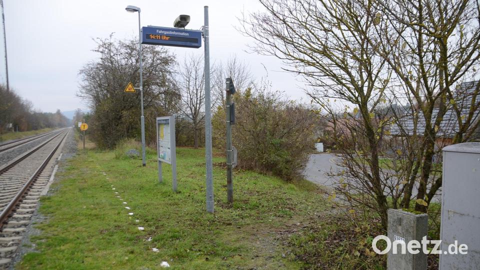 Der Umbau der Bahnsteige in Haidenaab-Göppmannsbühl soll in Kürze beginnen. Die Gemeinde wird auf der Haidenaaber Seite einen barrierefreien Zugang schaffen Bild: ak