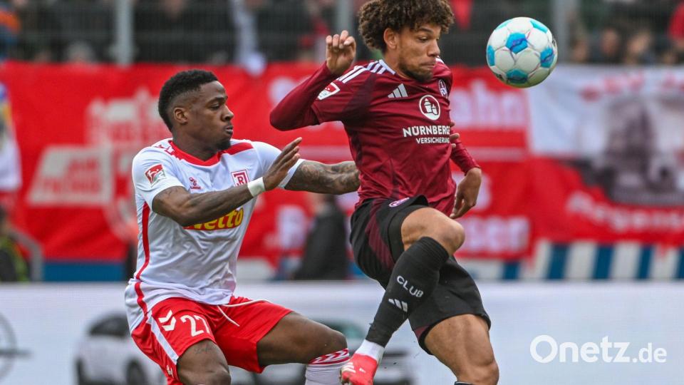 Nürnbergs Janis Antiste traf zur Führung für die Gäste. Bild: Armin Weigel/dpa