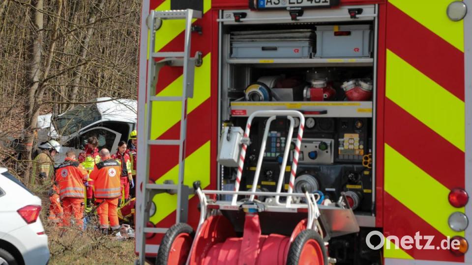 Unfall auf der Vilstalstraße zwischen Wolfsbach und Ensdorf. Bild: Wolfgang Steinbacher