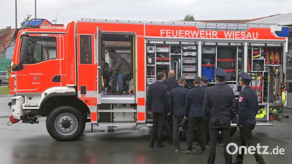 Seit Dezember 2024 nutzt die Feuerwehr in Wiesau ein neues Hilfeleistungslöschgruppenfahrzeug. Bild: wro