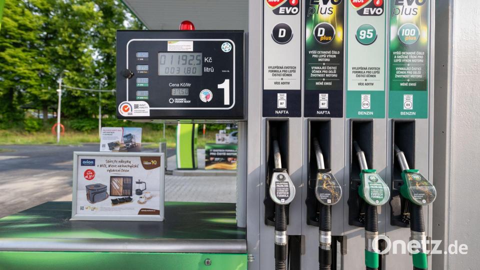Tanken in Tschechien lohnt sich für deutsche Autofahrer. Bild: Pia Bayer/dpa