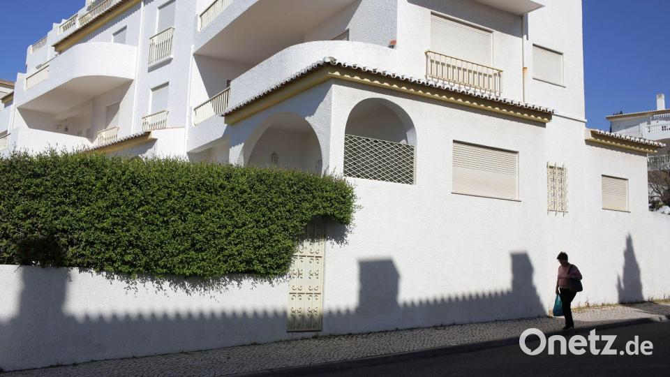 An der Praia da Luz wollen die meisten Menschen nichts mehr vom Fall wissen. (Archivfoto) Bild: Armando Franca/AP/dpa