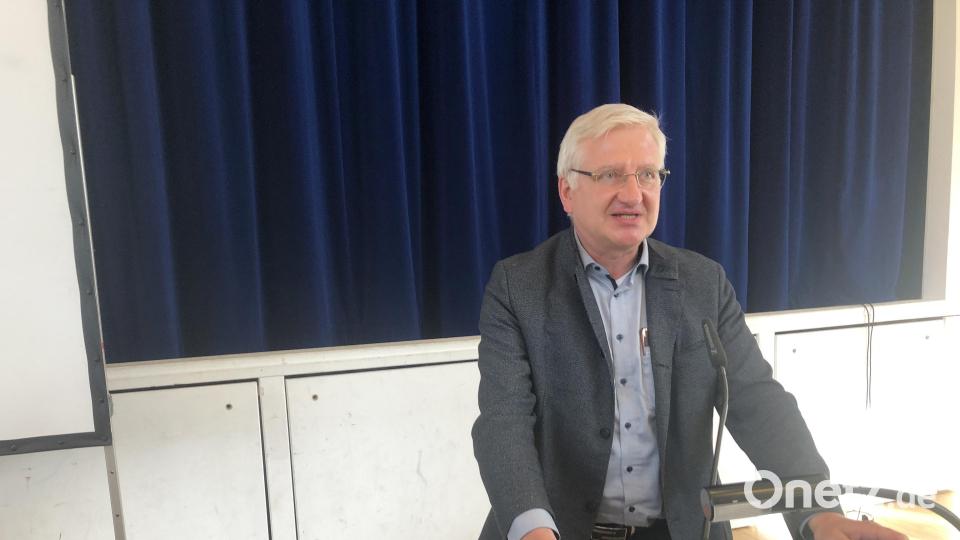 Die Grüße der gastgebenden Stadt Erbendorf überbrachte Bürgermeister Johannes Reger. Bild: wro