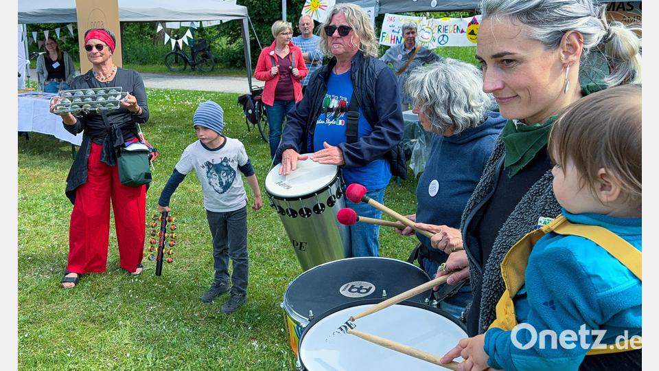 Ein buntes Mitmachprogramm wartete auf die Besucher des Diversity-Tags auf der Bleichwiese beim ACC in Amberg. Bild: Stephan Huber