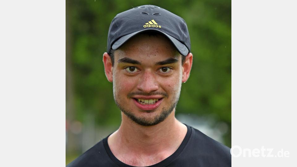 9. Weiherlauf des SV Plößberg: Matthias Arndt (ohne Verein) gewann den Hauptlauf über 8200 Meter. Bild: Gebert