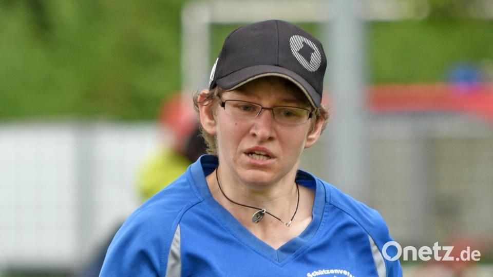9. Weiherlauf des SV Plößberg: Kerstin Schmidt vom Schützenverein Edelweiß Siegritz war die schnellste Frau über 4600 Meter. Bild: Gebert