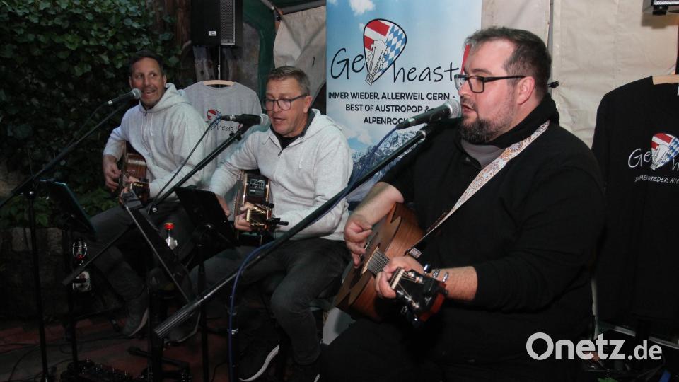 Die Band &quot;Ge heast!&quot; mit Robert Bauer, Markus Schwarzbauer und Thorsten Horn (von links) begeistert mit Austropop und Alpenrock. Bild: pi