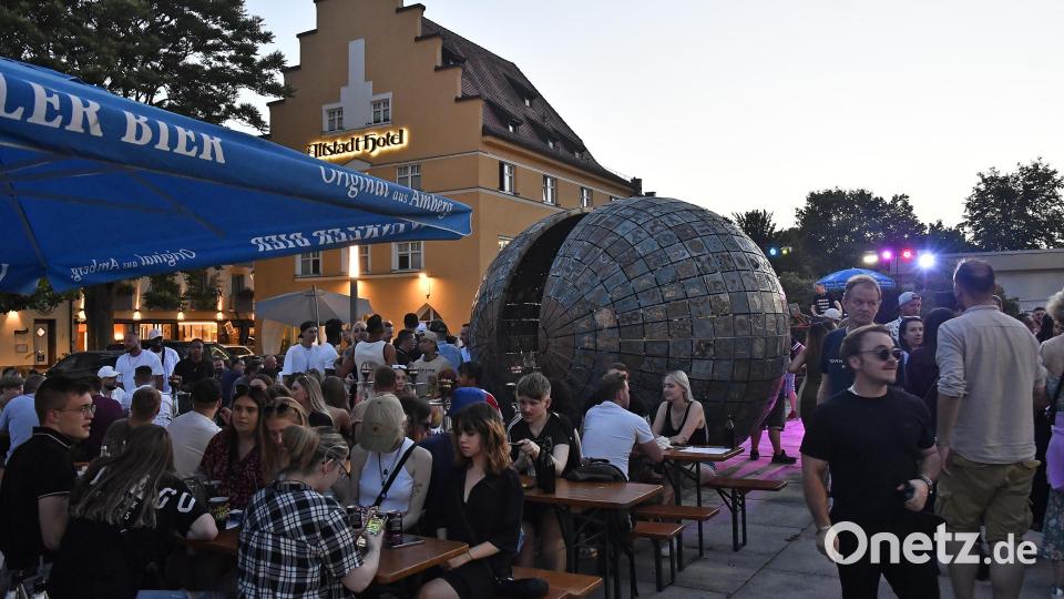 So sah es vergangenes Jahr am Amberger Altstadtfest auf dem Multifunktionsplatz aus. Archivbild: Petra Hartl