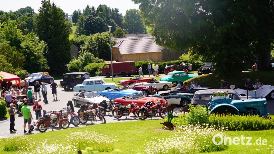 Die 25. tschechische Sascha-Kolowrat-Fahrt: Pause in Woppenrieth bei Waldthurn Bild: fvo