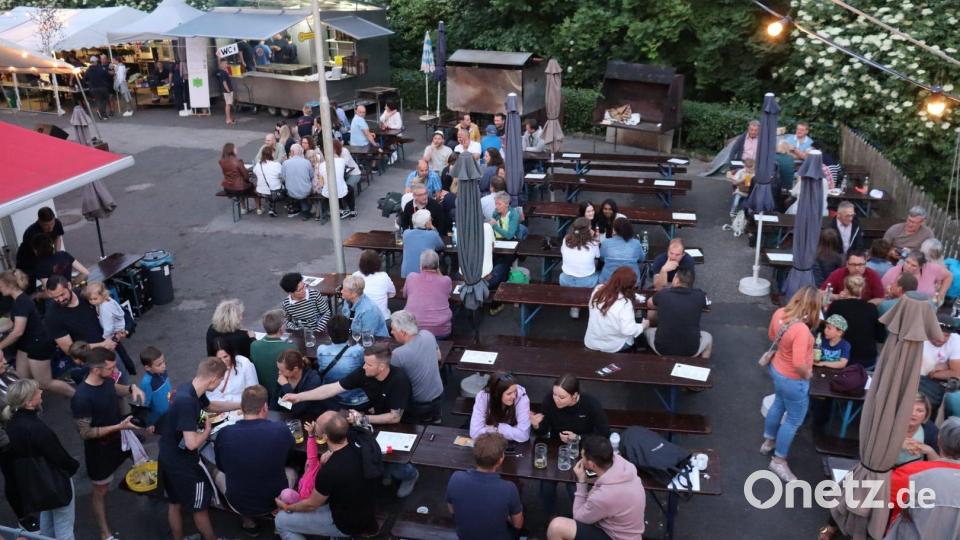 Mitten in der Stadt und doch ruhig gelegen: Der Hof am Pfadfinderheim neben Josefshaus und Friedhofsberg verwandelt sich jedes Jahr im Juni zur Heimkirwa in eine Festmeile. Archivbild: Tobias Gräf