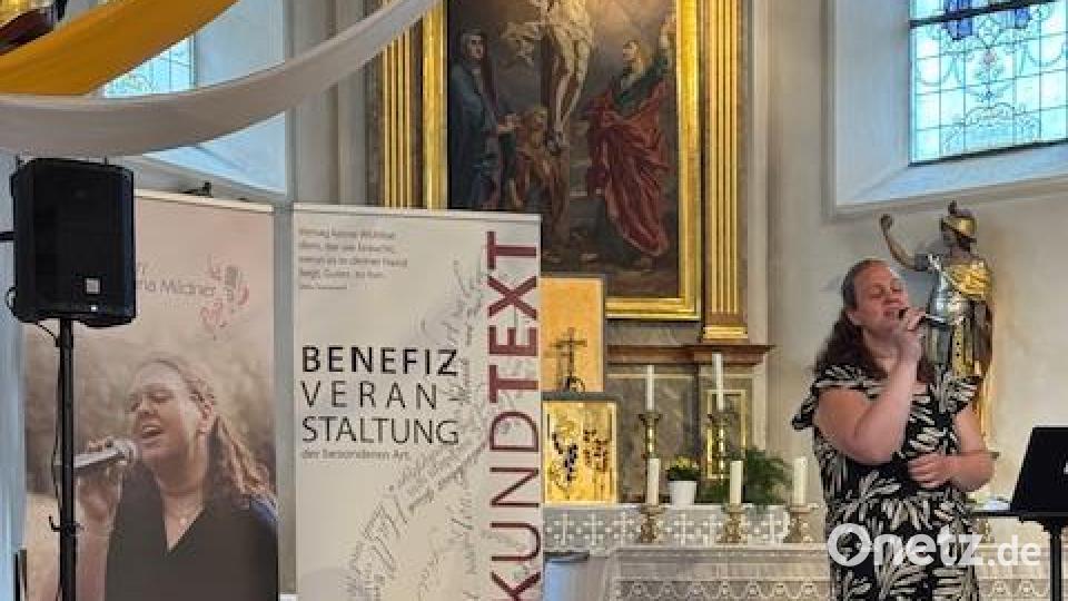 Bettina Mildner sang Lieder mit deutschen und englischen Texten. Bild: Werner Landgraf