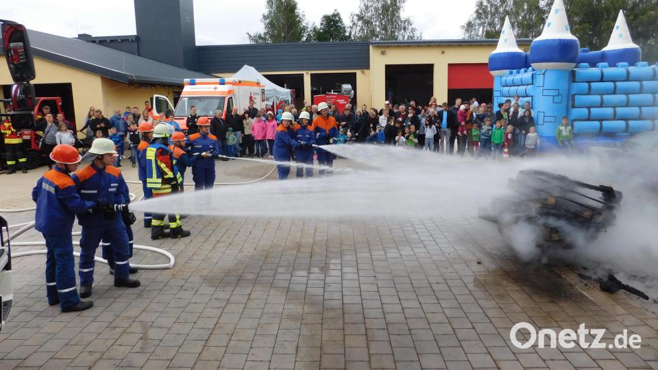 Beim Tag der offenen Tür der Feuerwehr Speichersdorf am 22. Juni können die Bürger einen Blick hinter die Kulissen der Stützpunktfeuerwehr werfen. Bild: Wolfgang Hübner
