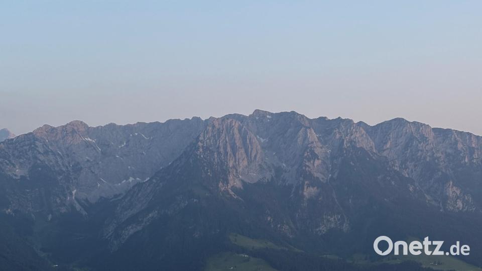 Der Ausblick von der Hütte auf das Kaisergebirge in Österreich. Bild: Nils Ganzmann