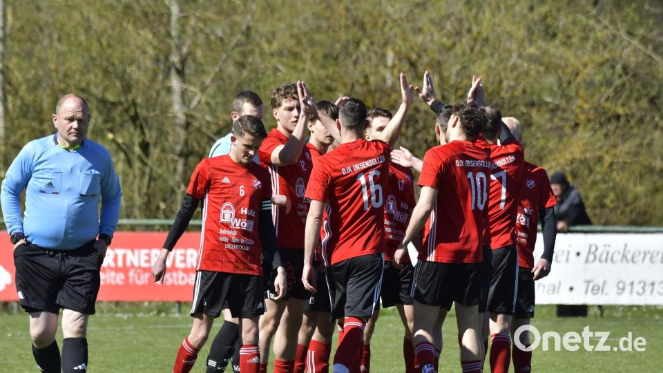 Die Spieler der DJK Ursensollen freuen sich auf das Auftaktspiel beim letztjährigen Vizemeister 1. FC Rieden. Archivbild: Hubert Ziegler