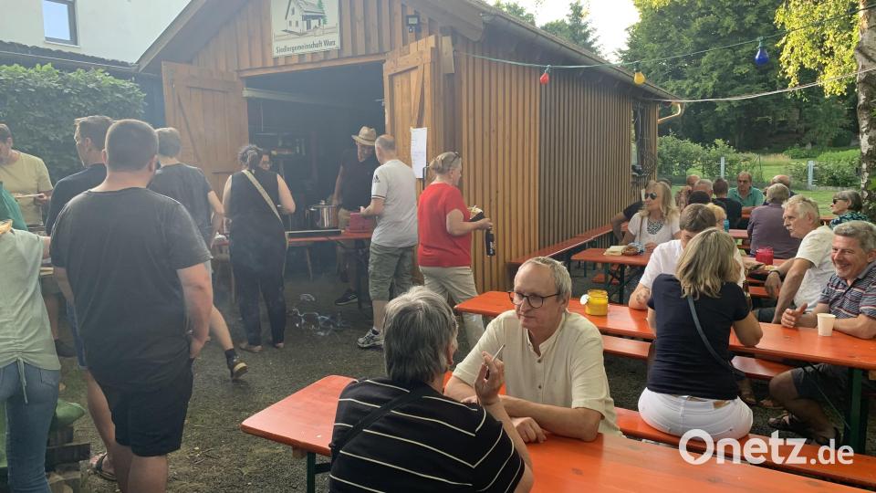 Gemütliches Plätzchen der Siedler beim Dorfweiher Bild: tok