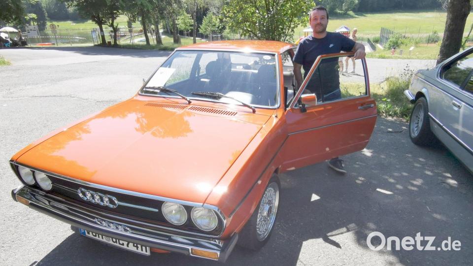 Tobias Ziegler aus Eslarn präsentierte seinen 1974 gebauten Audi 80 B1 GL. Bild: gz