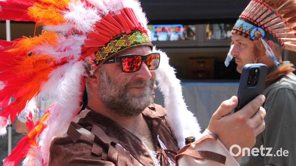 Indianer mit Handy. Bild: kro
