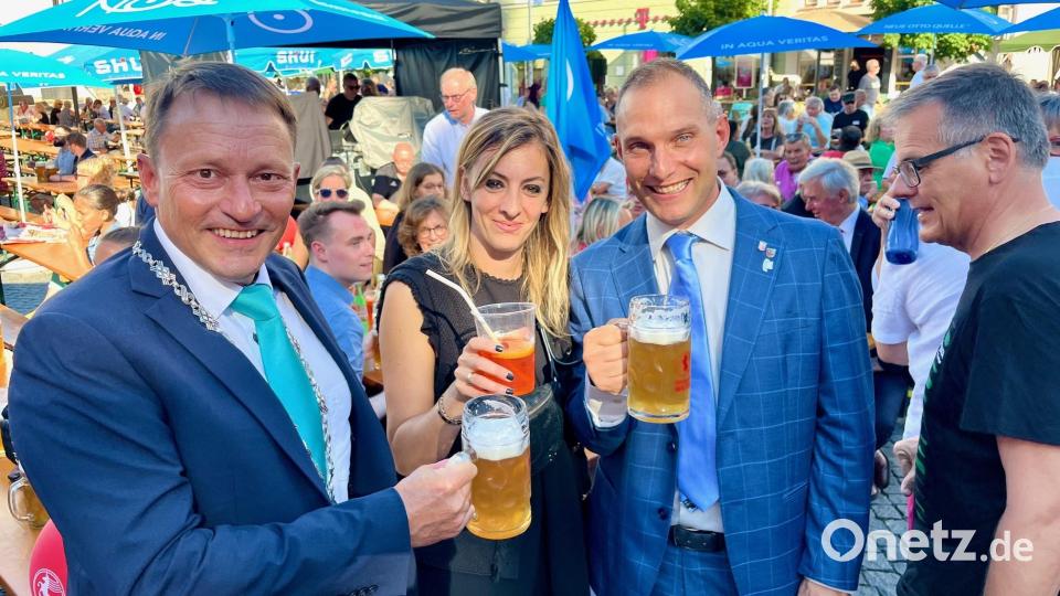 Ein Prost auf das 53. Weidener Bürgerfest! Bild: Gabi Schönberger