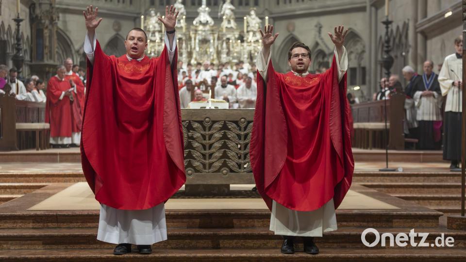 Segen durch die beiden Neupriester. Bild: altrofoto.de