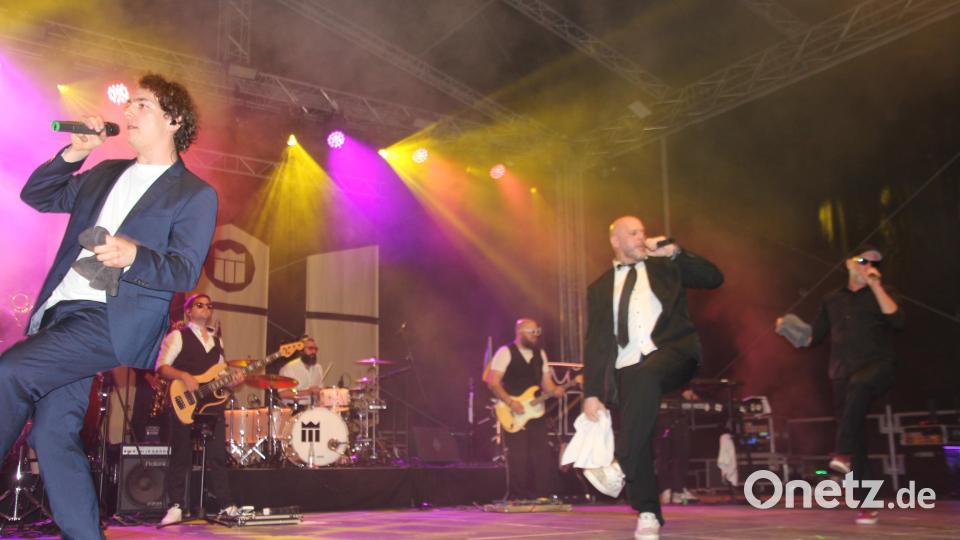 Die &quot;Music Monks&quot; liefern eine tolle Performance auf der Bühne ab. Bild: kro