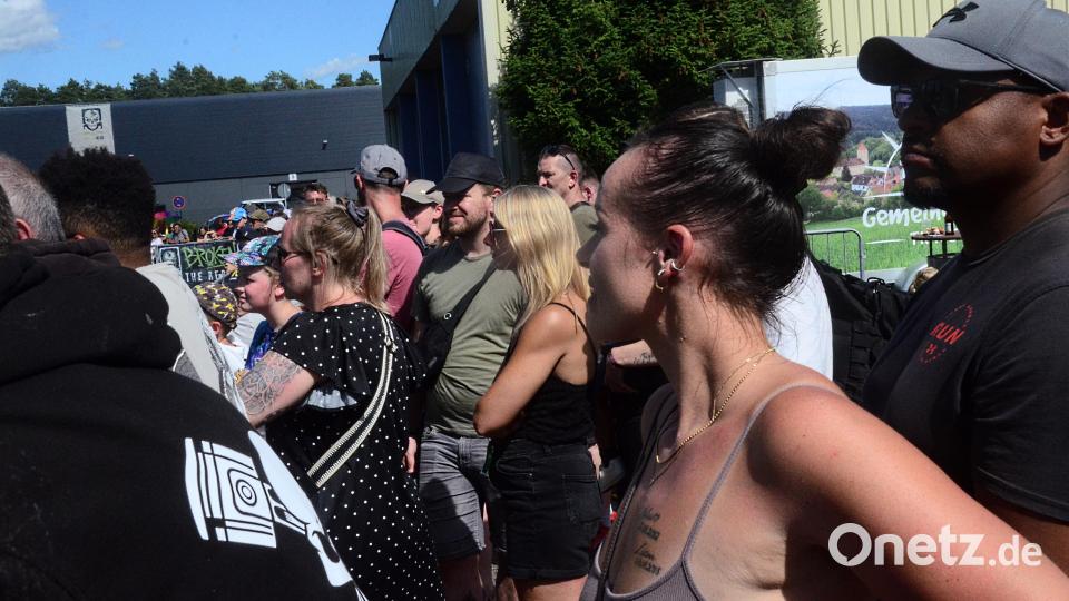 Zugucken bei sengender Hitze Bild: Kunz