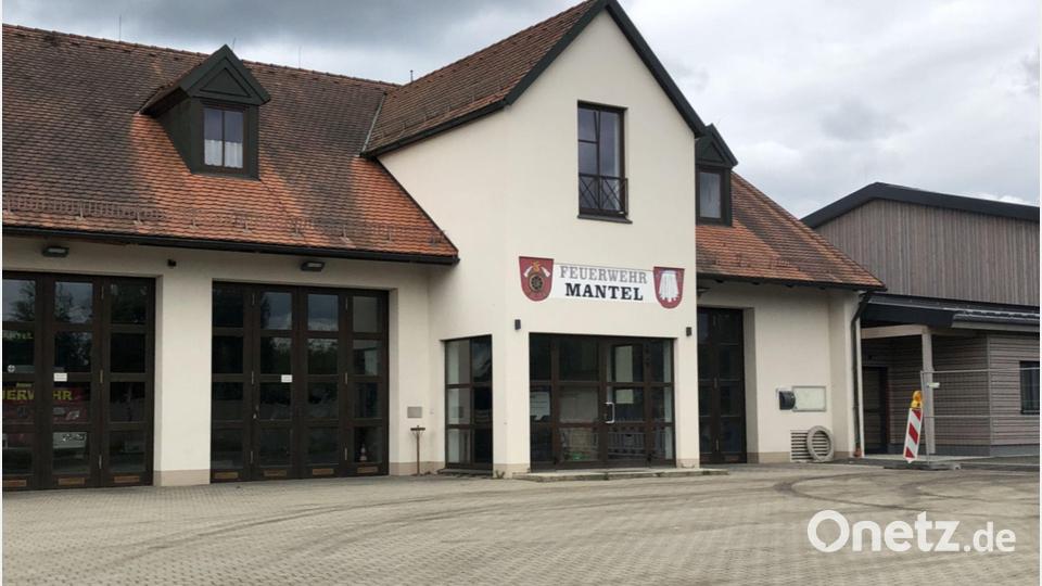 Für den Umbau des Feuerwehrhauses wurden zahlreiche Aufträge vergeben. Bild: sei
