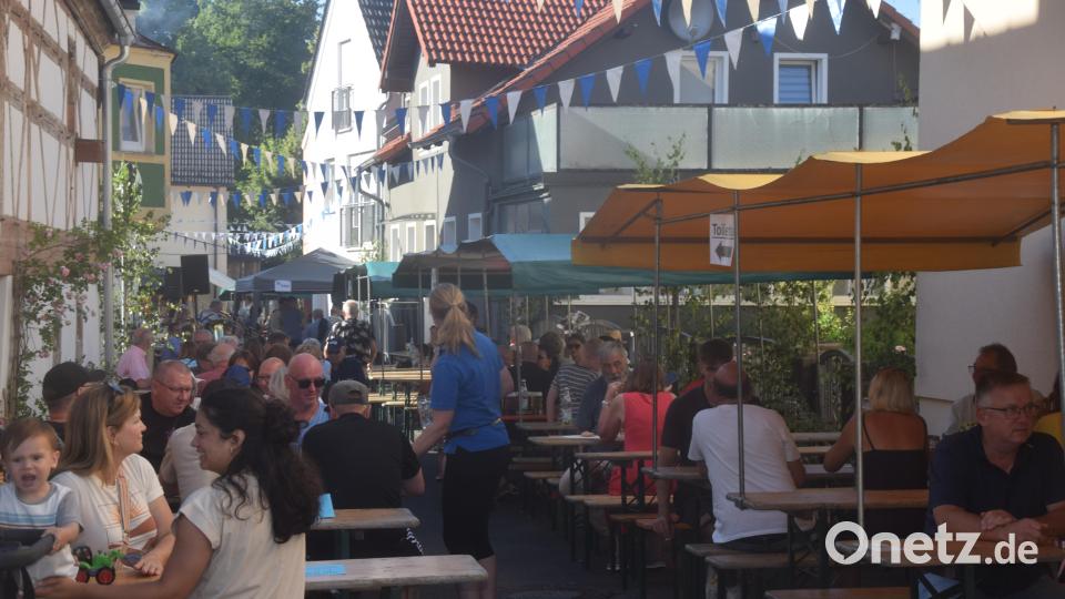 Die Prophetengasse, idyllisch für das Backenofenfest der Bürgerwehr. Bild: fz