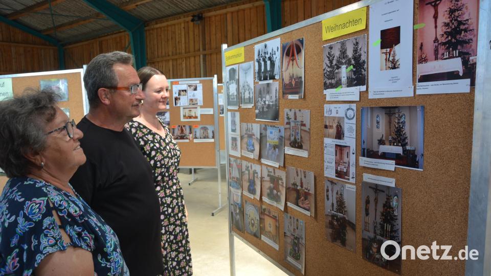 Mit mehr als 150 Originalaufnahmen und Zeitungsberichten wurde an die 90-jährige Geschichte des Expositurkirche Steinmühle erinnert. Die Ausstellung fand großes Interesse. Bild: jr