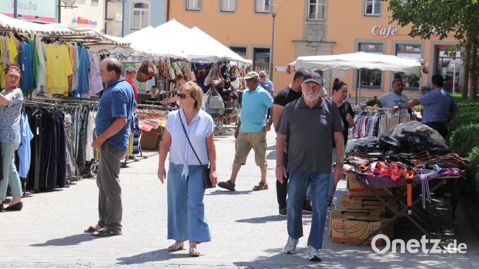 Weit hinter den Erwartungen zurück blieb das Interesse am Peter- und Paul-Markt in Tirschenreuth. Bild: kro