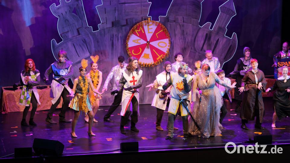So soll es am Ende aussehen: Eindruck einer „Spamalot“-Aufführung. Bild: Florian Wein